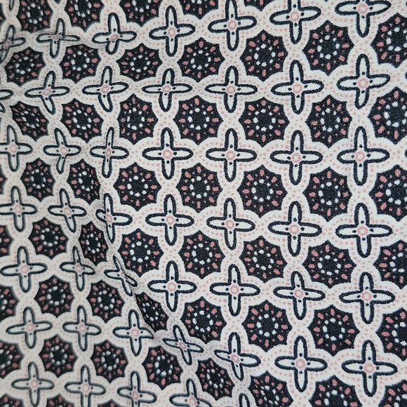 Lightweight top - Picture 2 of 3